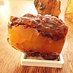 琥珀 - 重さ 不明？　Baltic Butterscotch Amber