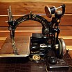 ミシン - Wilcox & Gibbs electric sewing machine
Model no.A568246 which makes the manufacture date 1901. 
The last U.S. patent date is Aug. 28 (18) 94.